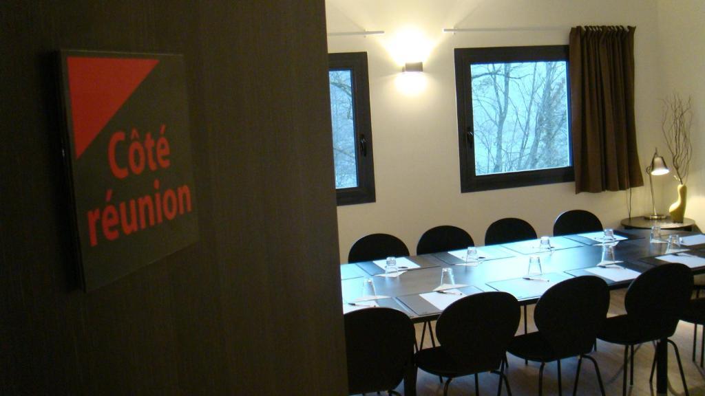 Cote Hotel Légny Екстериор снимка