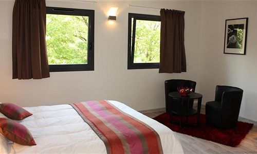 Cote Hotel Légny Екстериор снимка